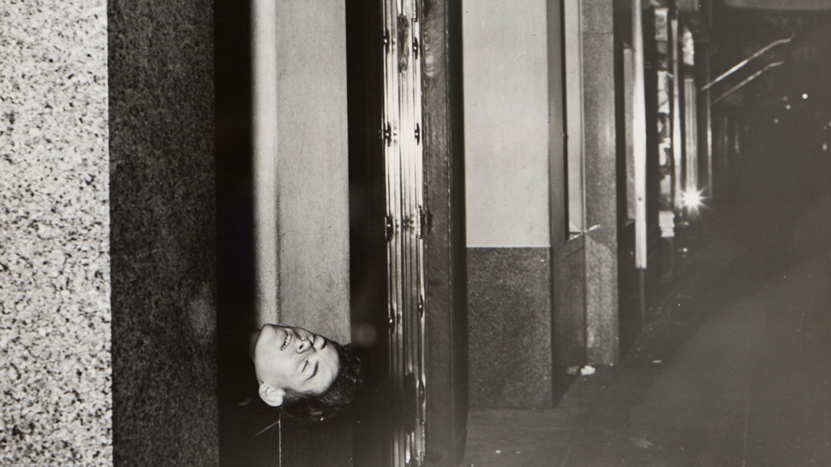 Times Square, 3:30 AM Thursday, American Savings Bank (1946). Foto: Weegee.

